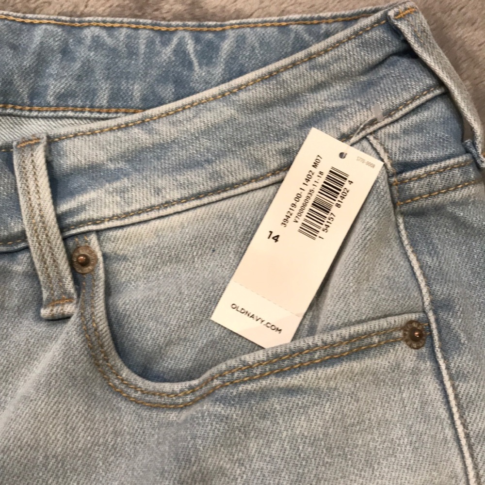 High Rise Jeans - Picture 3 of 4